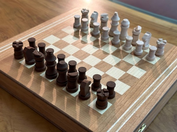 Reisespielesammlung Kirsche Schach, Dame, Mühle, Backgammon & ein weiteres Spiel, magnetisch